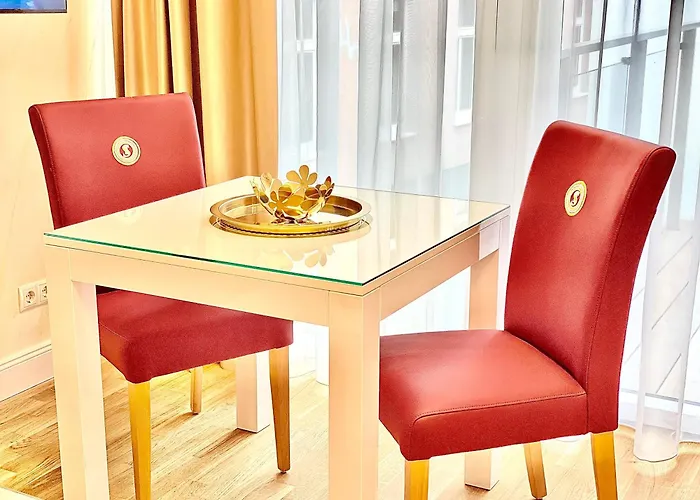 Steiner Residences Rembrandt *