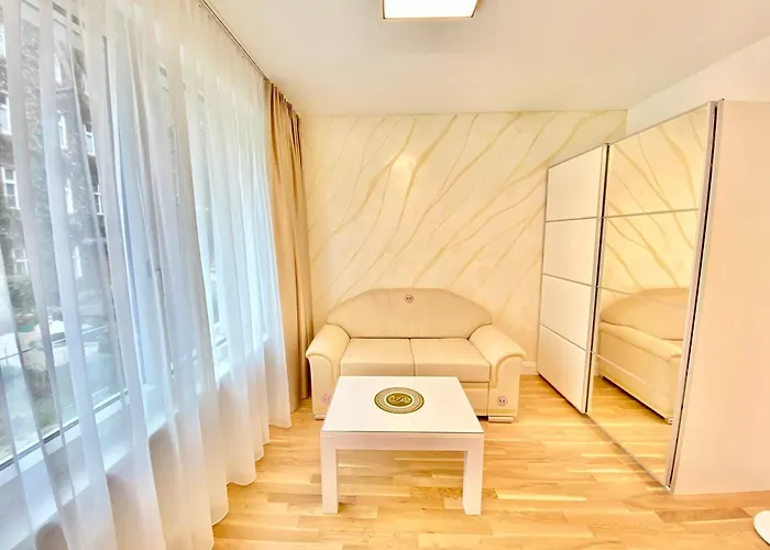 アパート Steiner Residences Rembrandt *