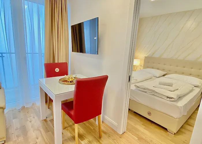Steiner Residences Rembrandt Apartament *