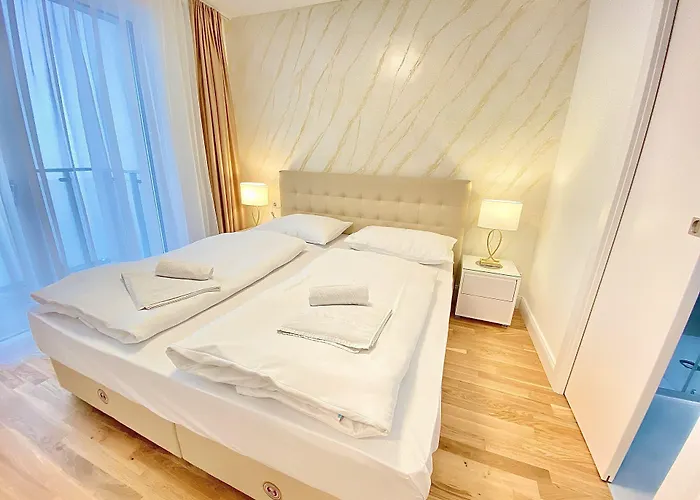 Steiner Residences Rembrandt アパート *