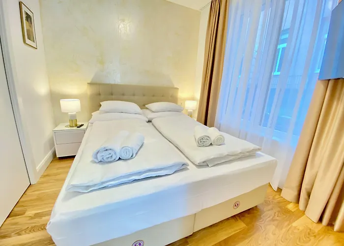 Steiner Residences Rembrandt