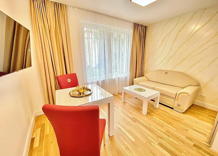 Steiner Residences Rembrandt アパート *